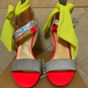 Christian Louboutin Neón sandals